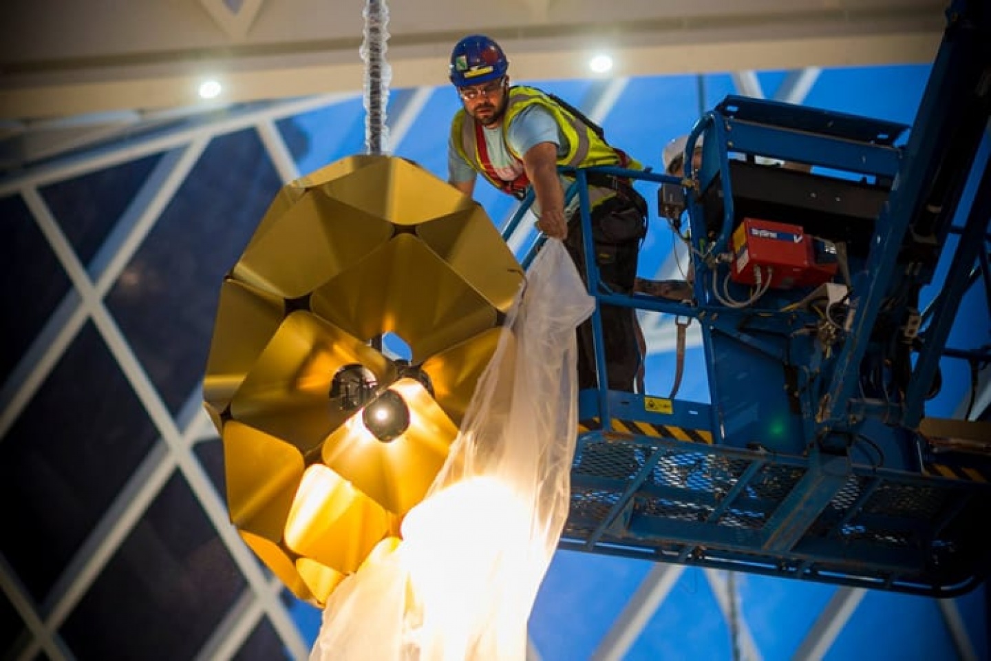 progettazione-lampadari-in-metallo-fcm-fano